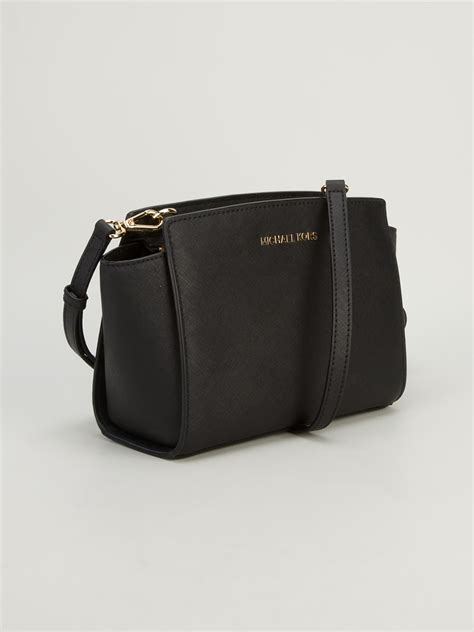 michael kors medium selma messenger bag|Michael Kors selma medium black.